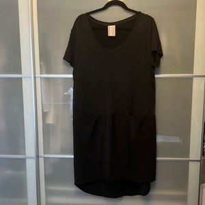 Dolan size xl short sleeve mini dress in black